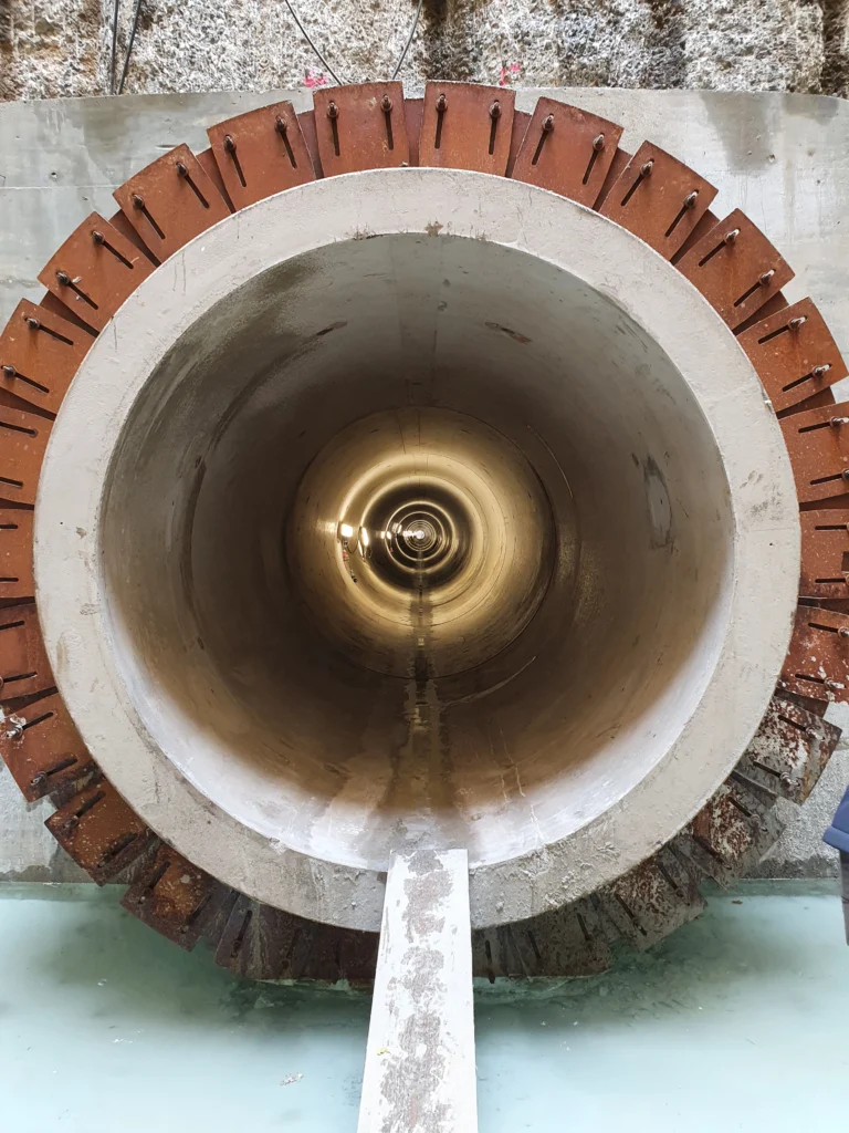 Blick in eine Tunnelröhre